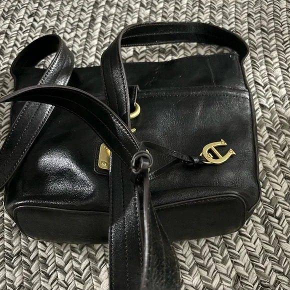 black Etienne Aigner purse - Picture 4 of 8